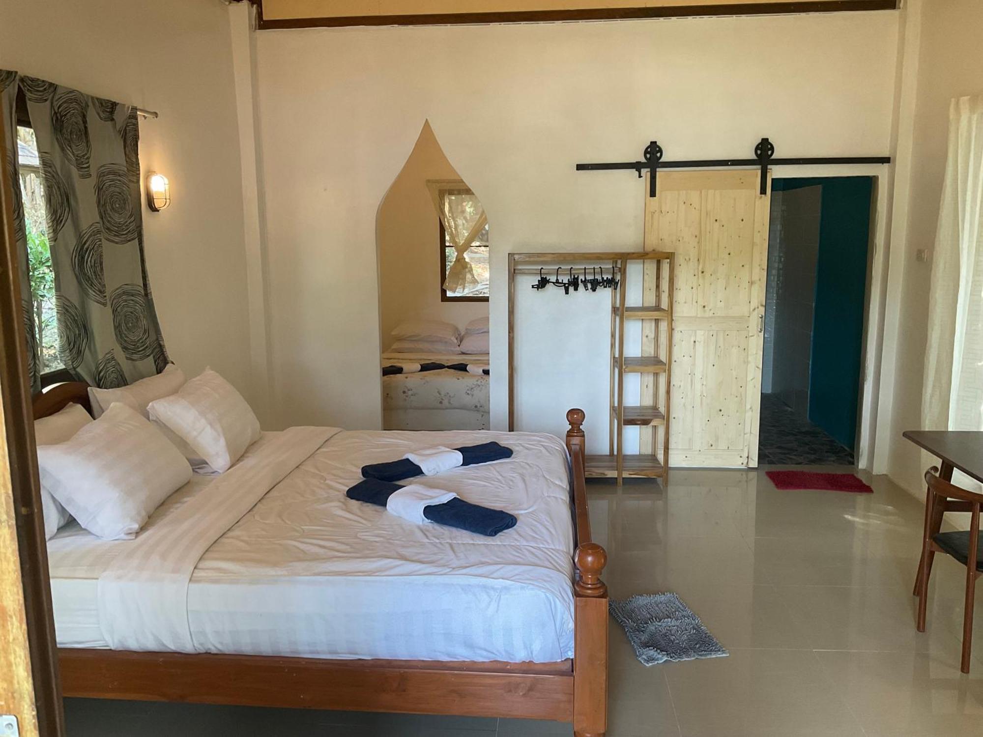 Heaven Beach Resort & Art Koh Phayam Exterior foto